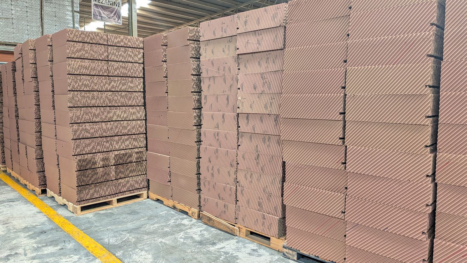 Evaporative cooling pads